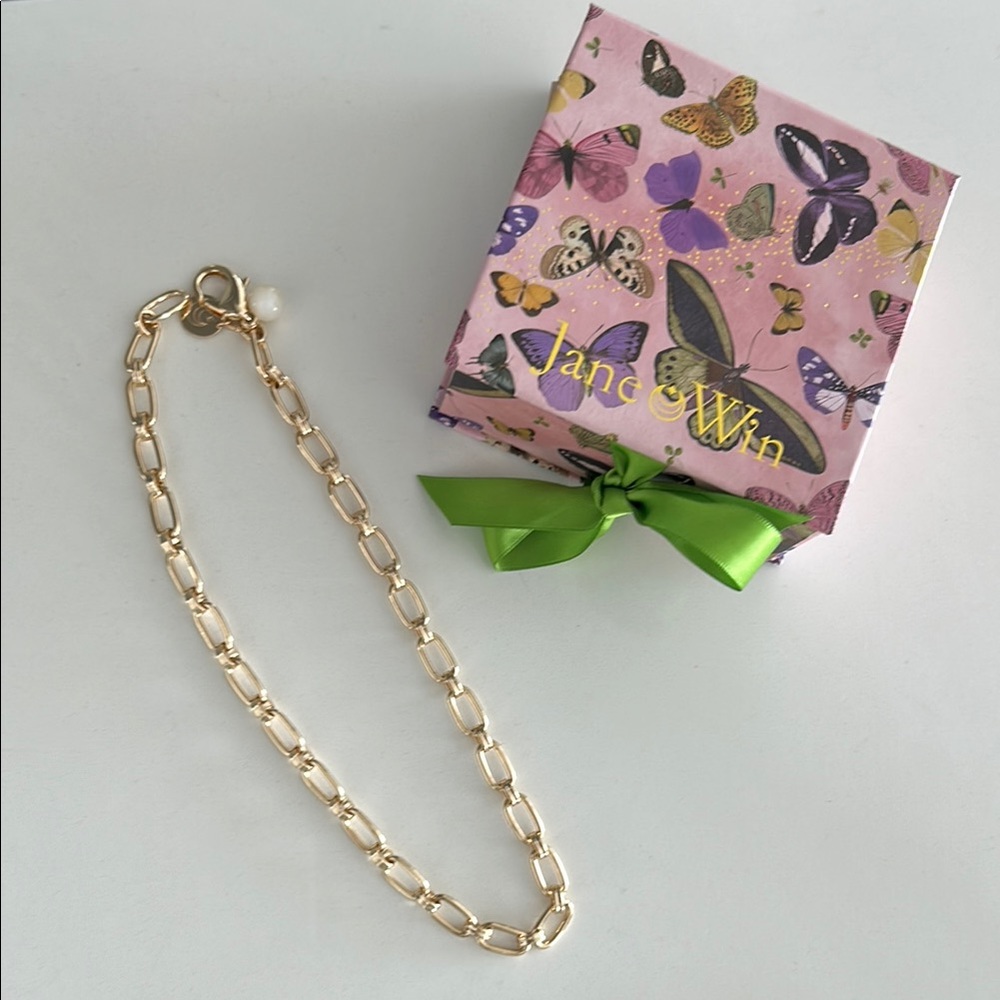 Jane Win Wheels of Fortune Chain with Mother of Pearl Bead Necklace
